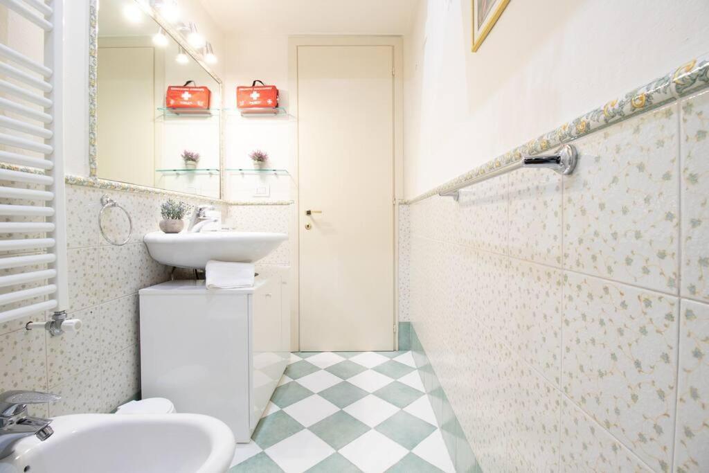 50 Metri Duomo Di Lucca Self Check-In E Wi-Fi Appartement Buitenkant foto